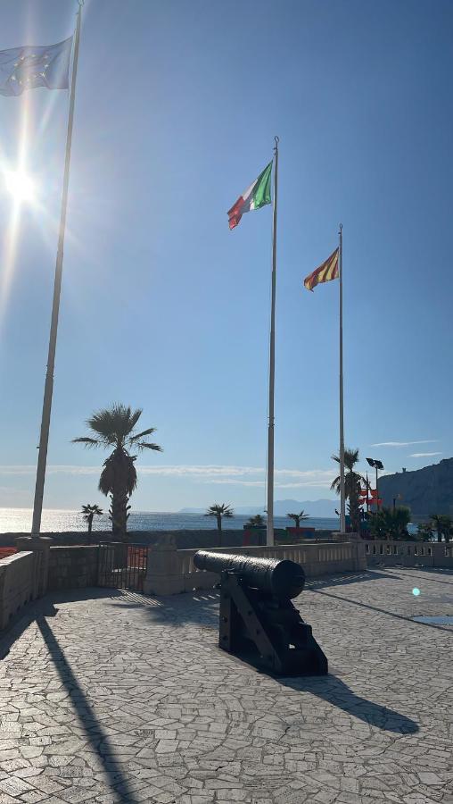 Ferienwohnung Bike & Sea Under Castle Dreams At Finalborgo Finale Ligure Exterior foto